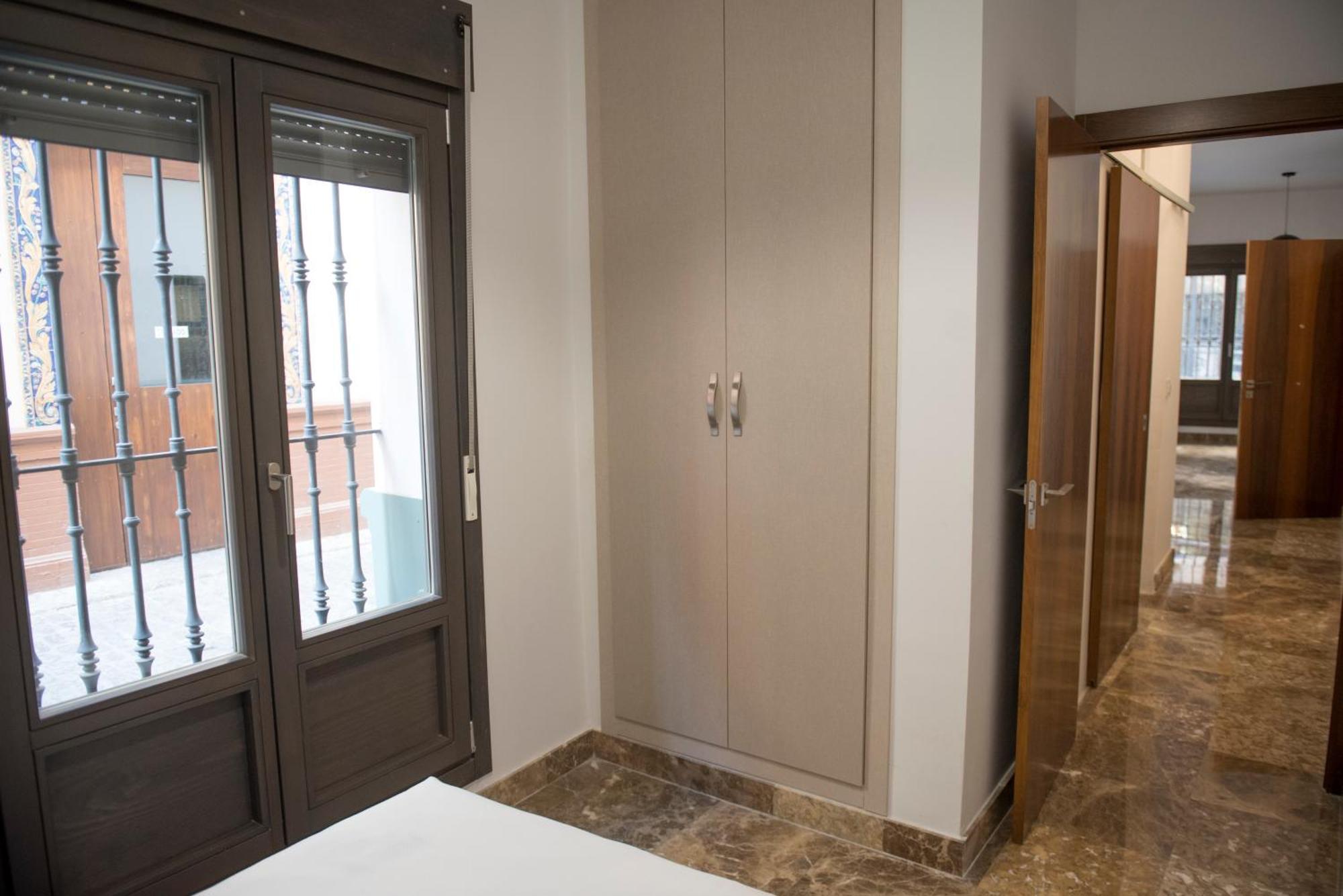 Apartamentos Luxury Puente De Triana Sevilla Exterior foto