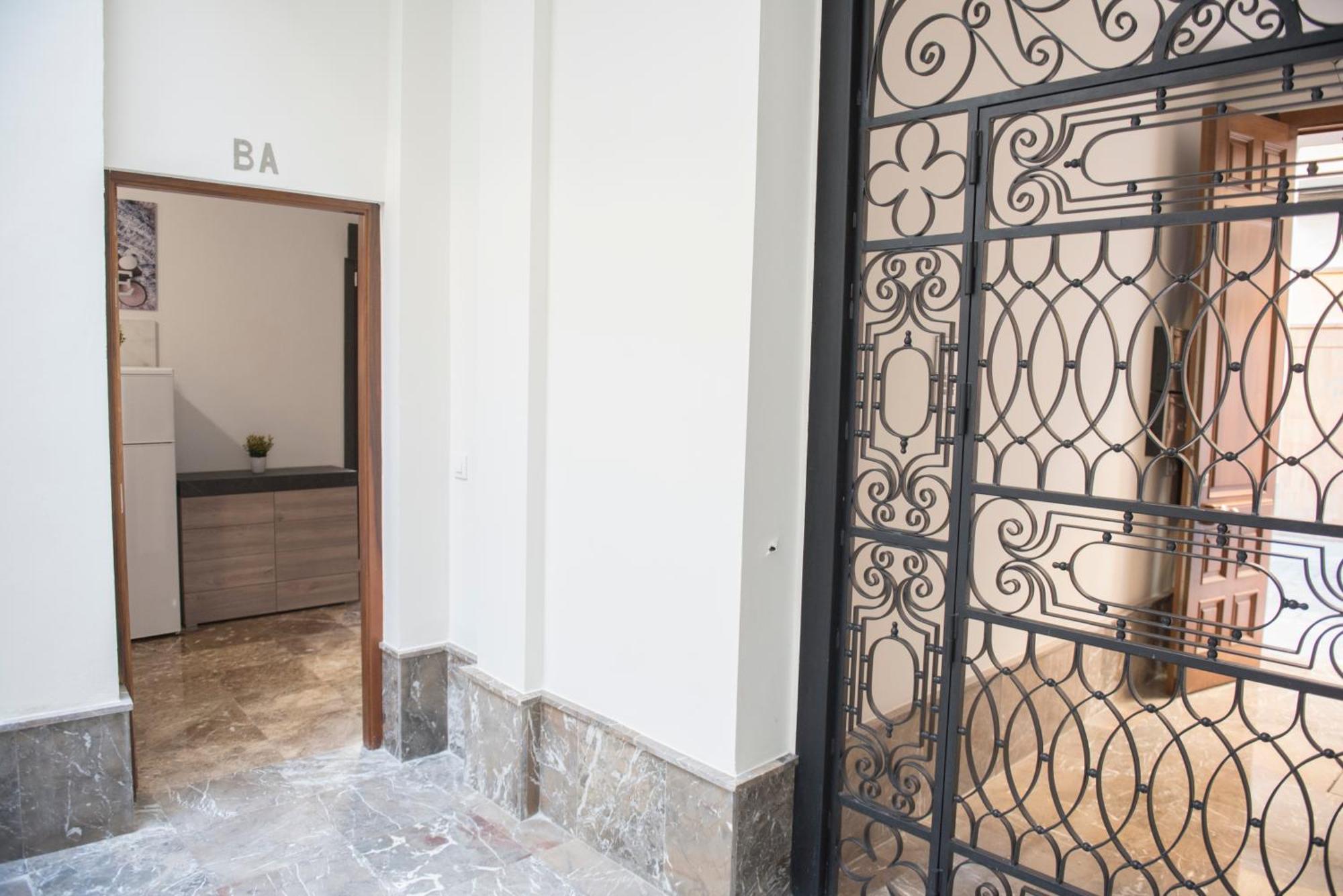 Apartamentos Luxury Puente De Triana Sevilla Exterior foto