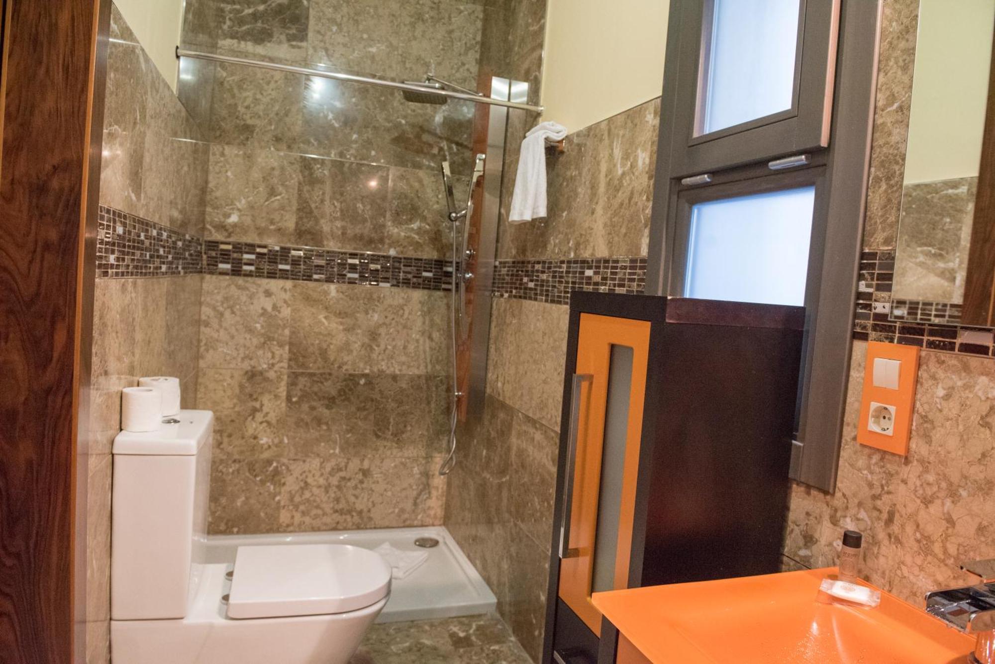 Apartamentos Luxury Puente De Triana Sevilla Exterior foto