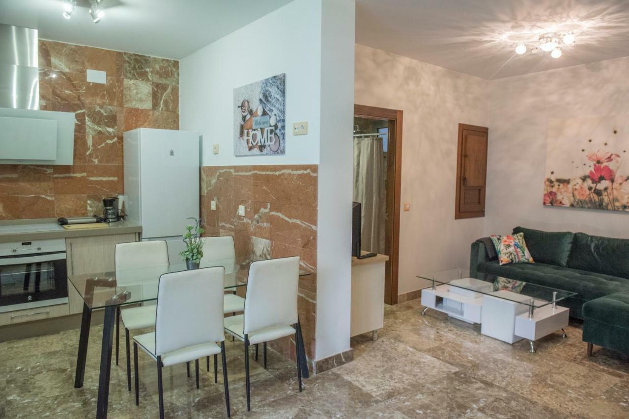 Apartamentos Luxury Puente De Triana Sevilla Exterior foto